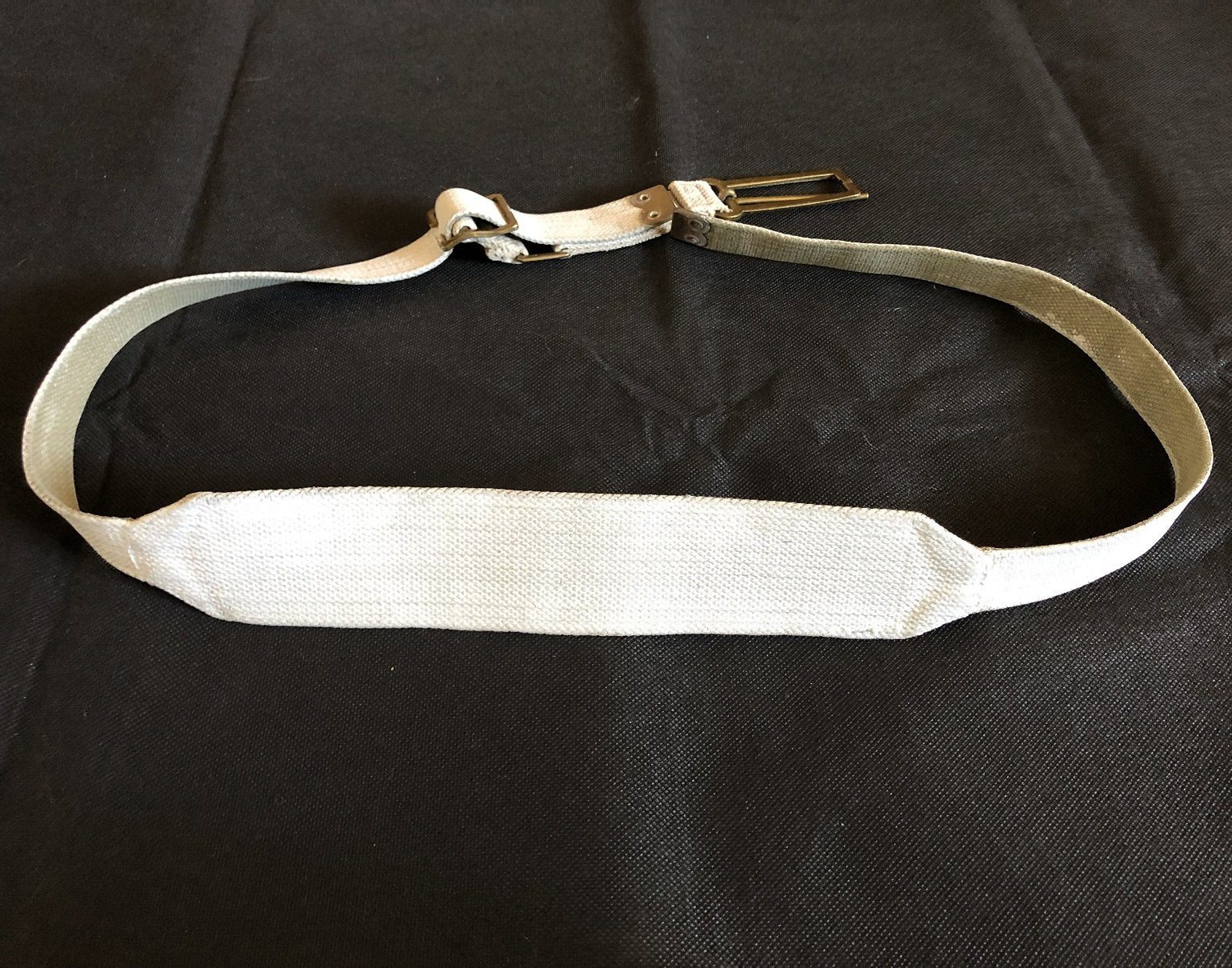 Witte webbing koppel en pistooltas FN 9 mm