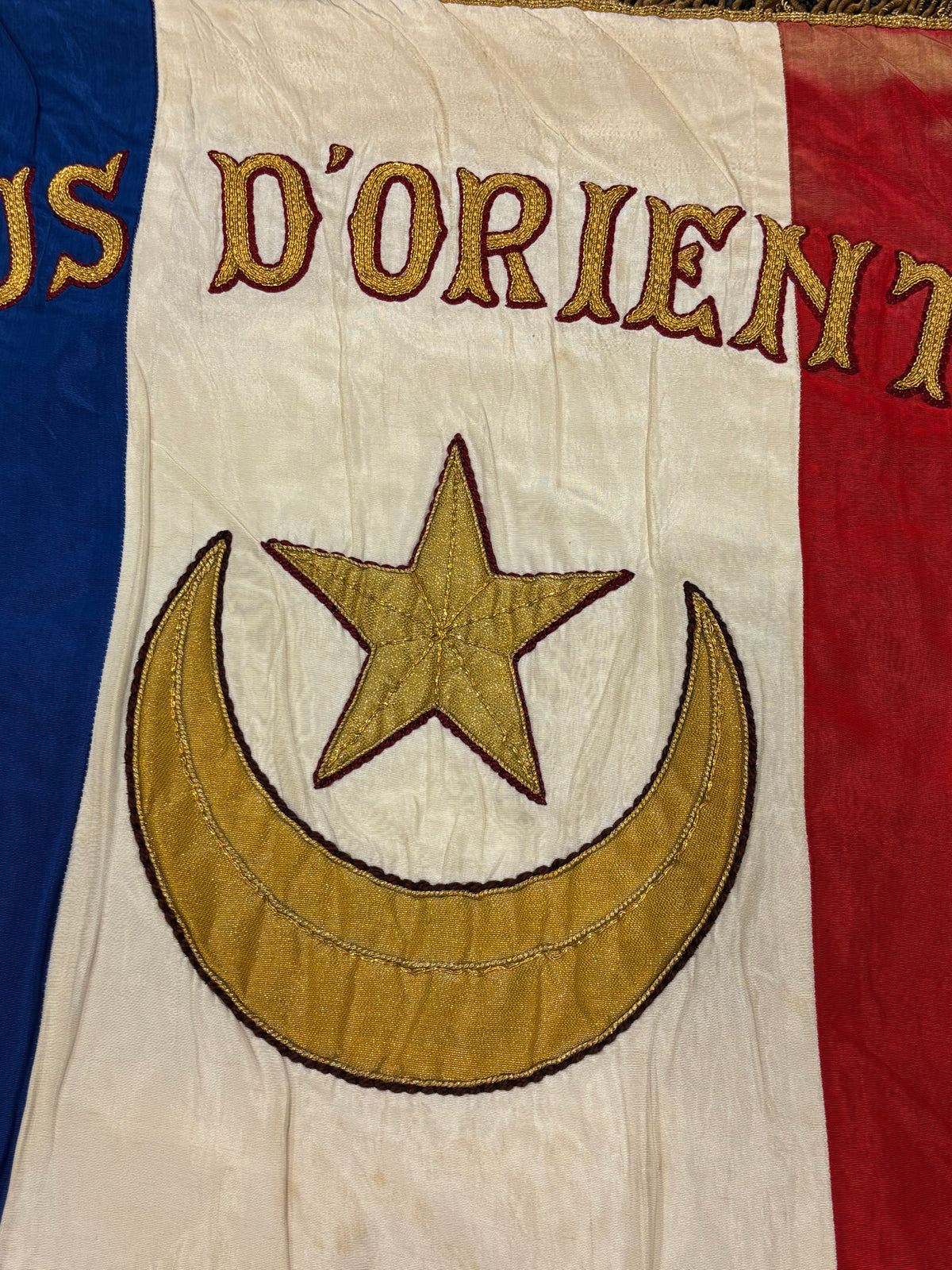 Zeldzame Frans zijden veteranenvaandel - Poilus d’Orient & T.O.E. - Couhé-Vérac, Vienne WW1