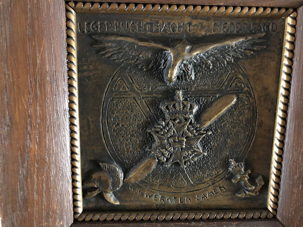 Bronzen plaquette Lucht Strijd Krachten hover image