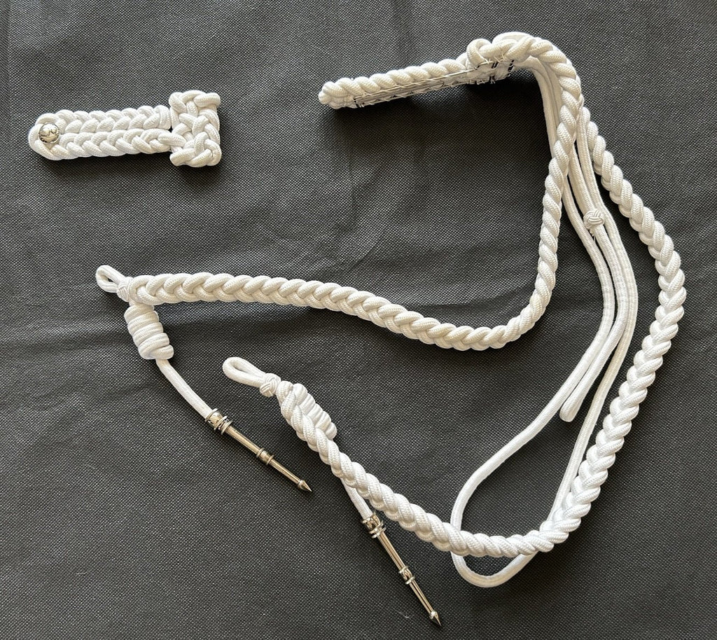 Witte epauletten +nestel