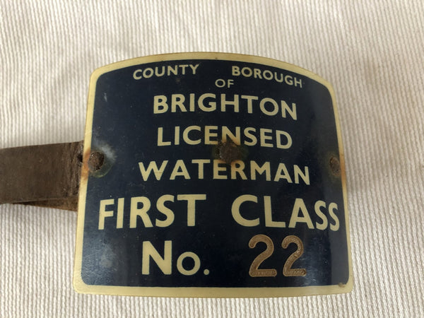 Engels Arm shield Warden hover image