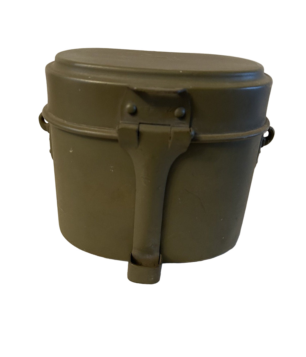 Kochgeschirr  E.E.F 42