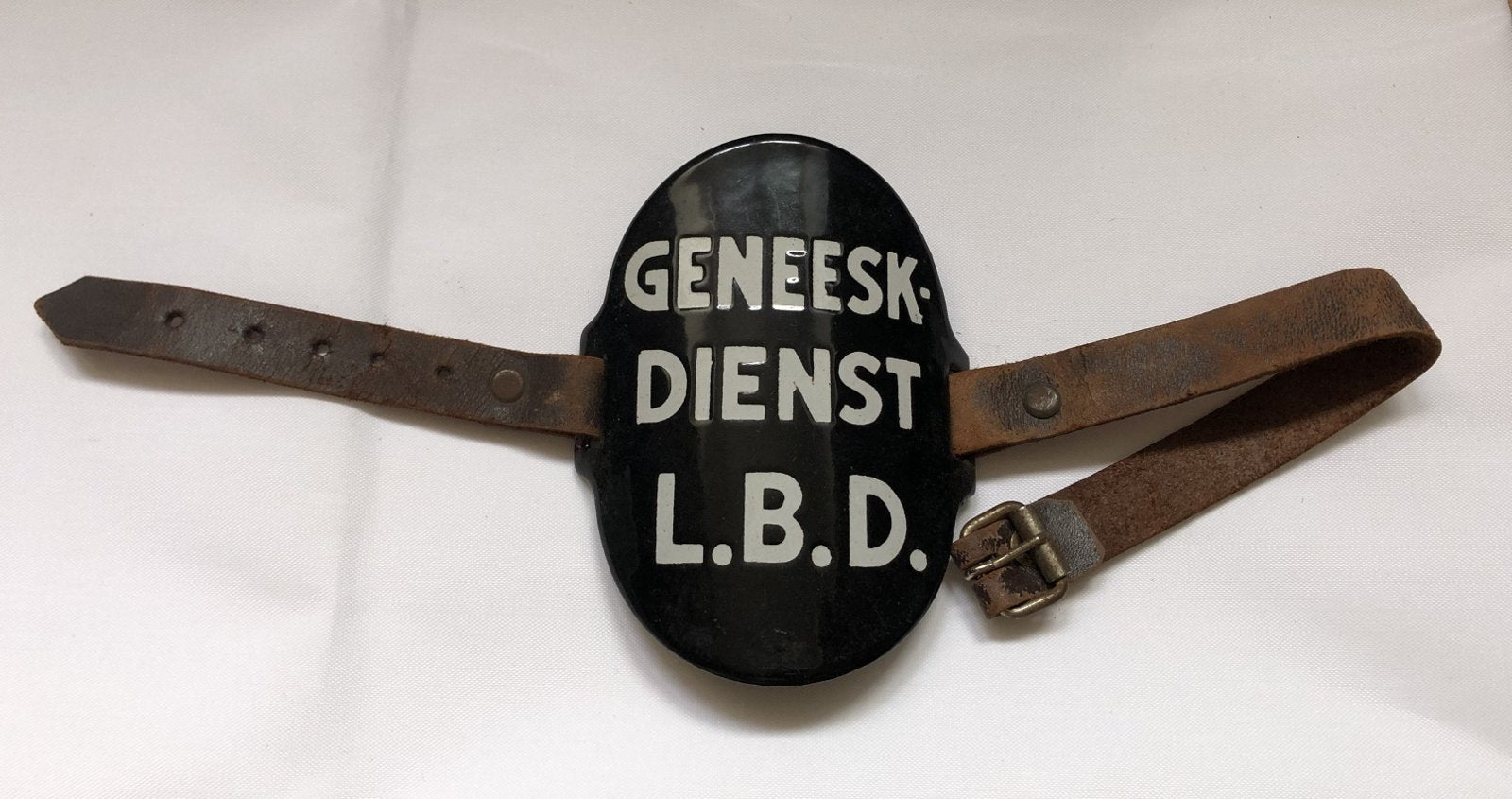 Emaille mouwschildje Geneeskundige Dienst L.B.D.