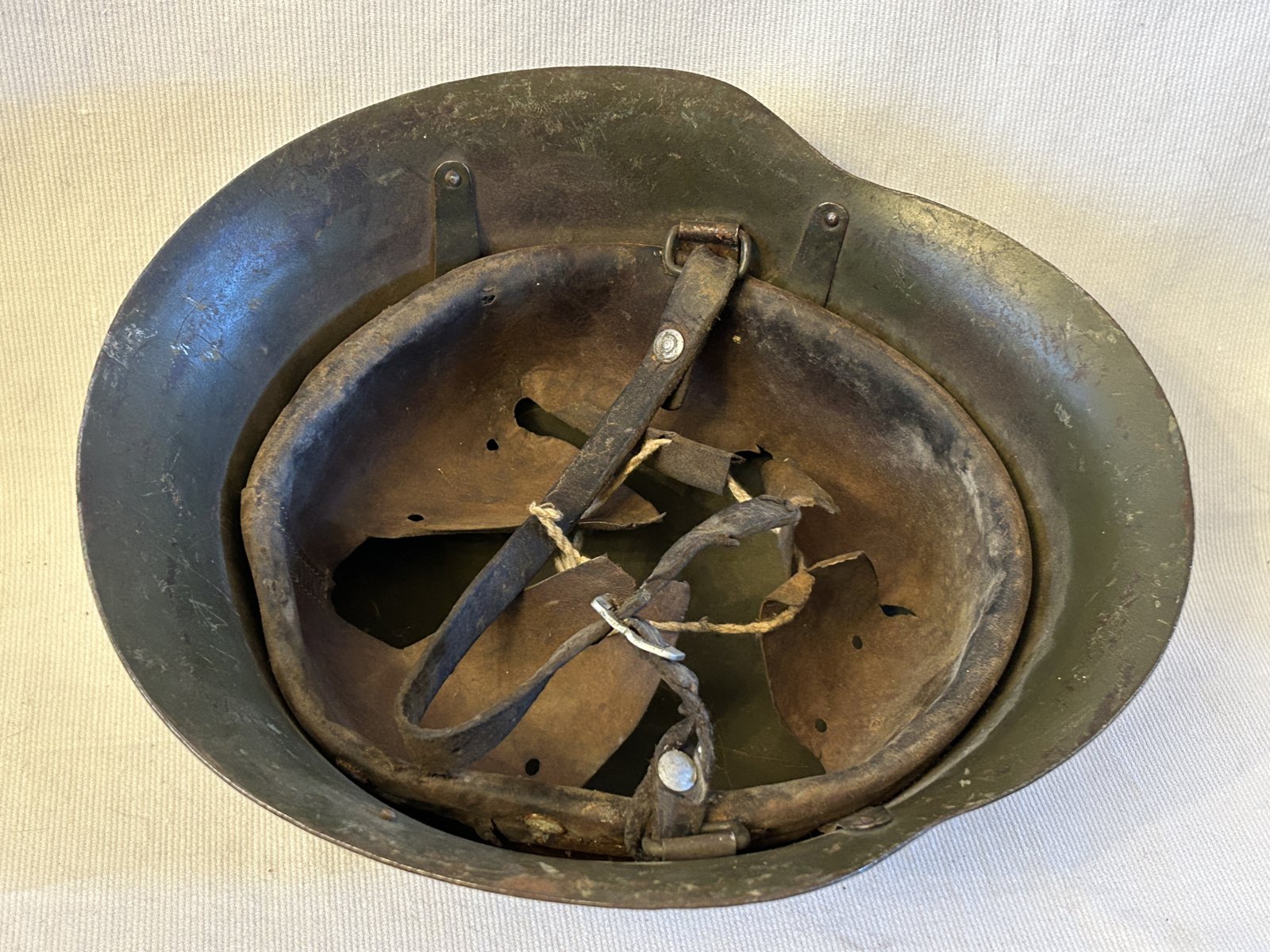 Bulgaarse Model 39 helm