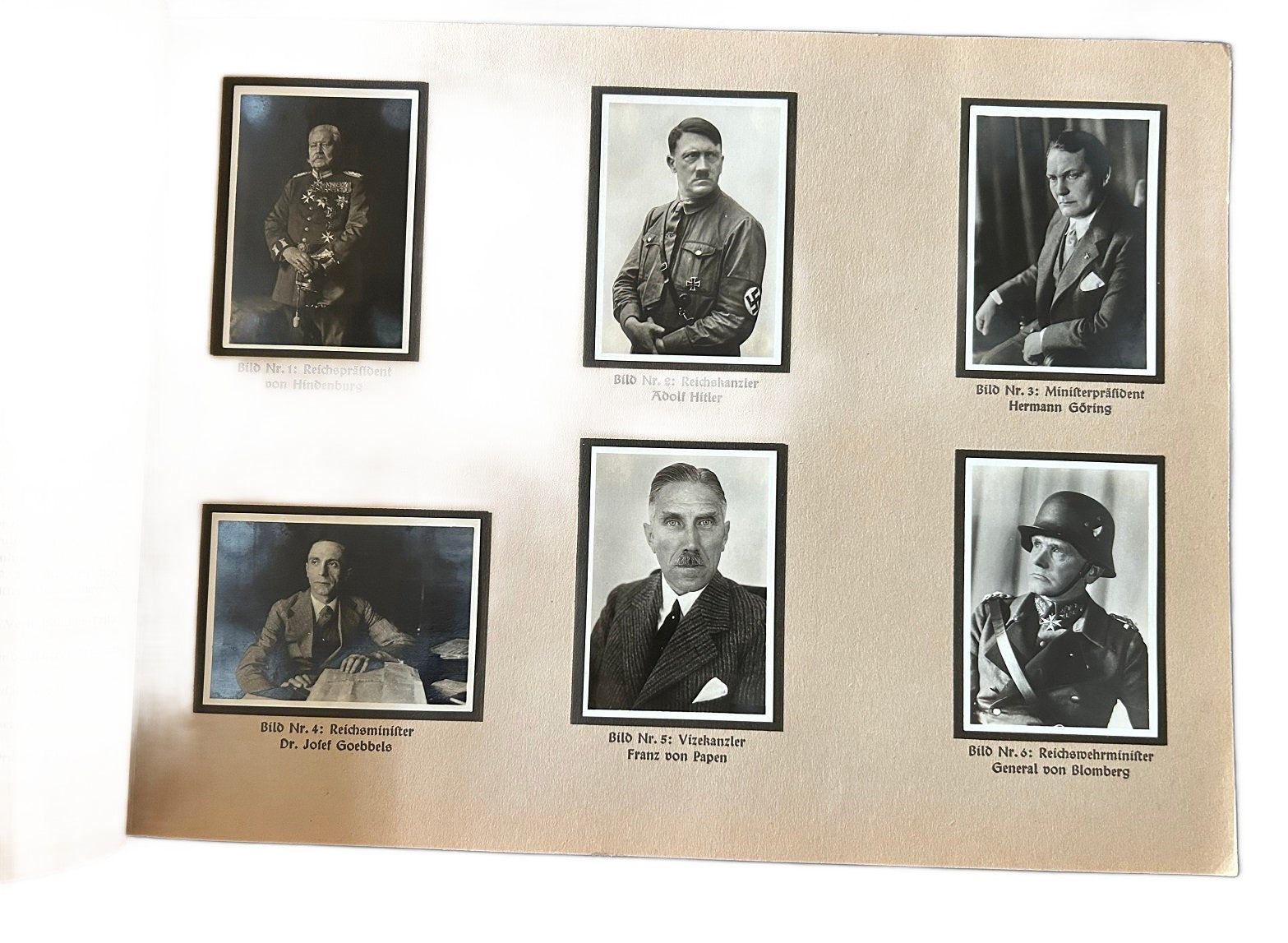 Sammelbilder album: Das Neue Reich