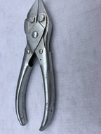 Kniptang met foudraal