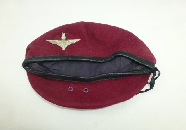 Engels model Para baret