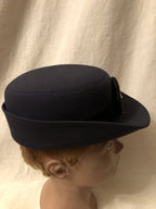 Dames hoedje Koninklijke Luchtmacht onder Officier