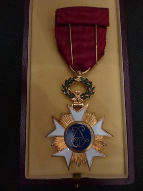 Médaille d'officier de l'Ordre de la Couronne belge hover image