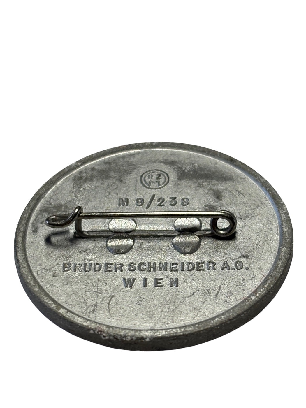 Reichsparteitag (RPT) badge 1939 RZM M9/238