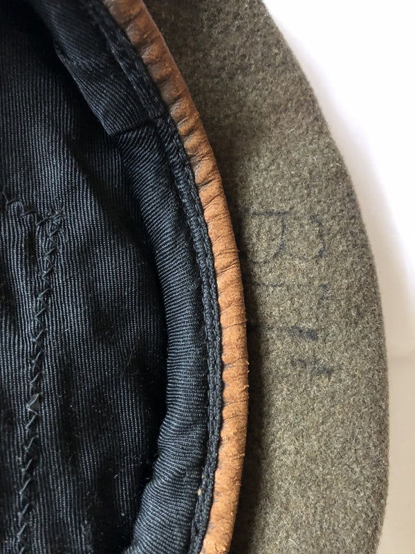 Officiers baret eind 40er jaren hover image