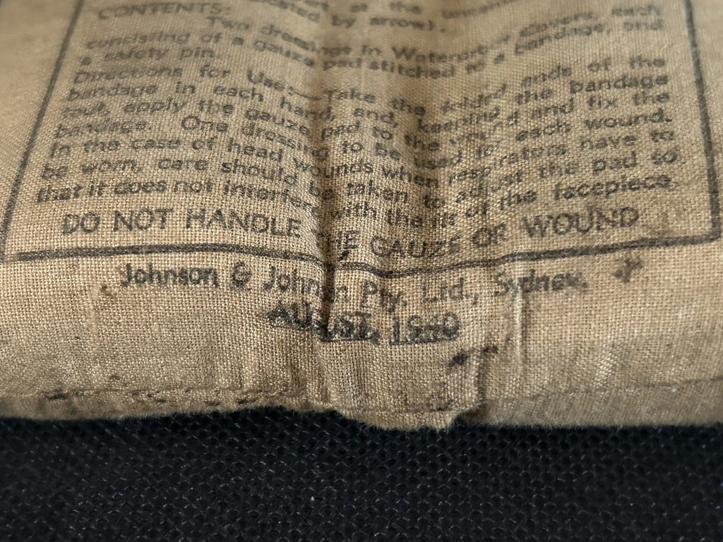 Eng. First Field dressing  1940