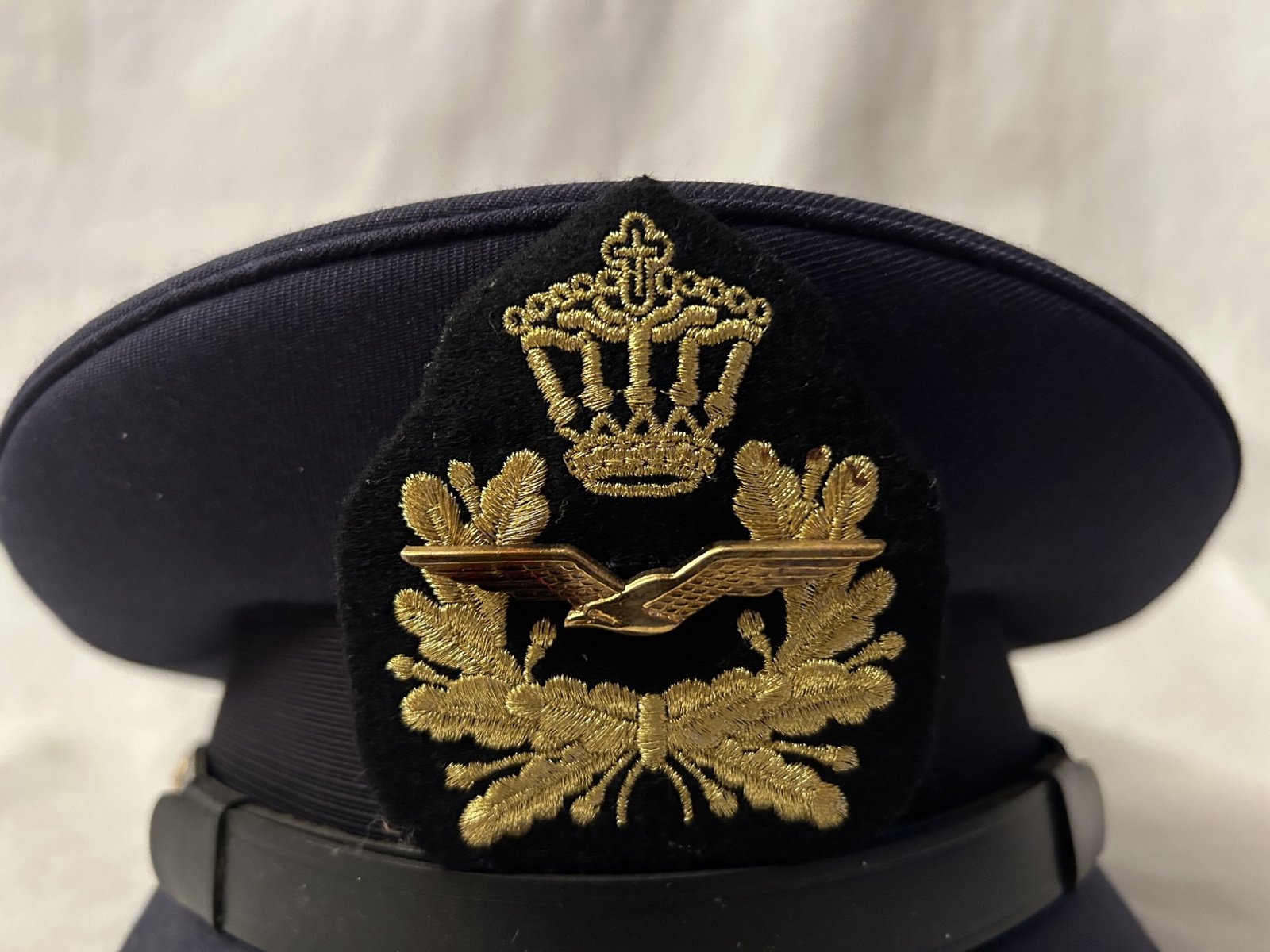 KLU pet onder Officier