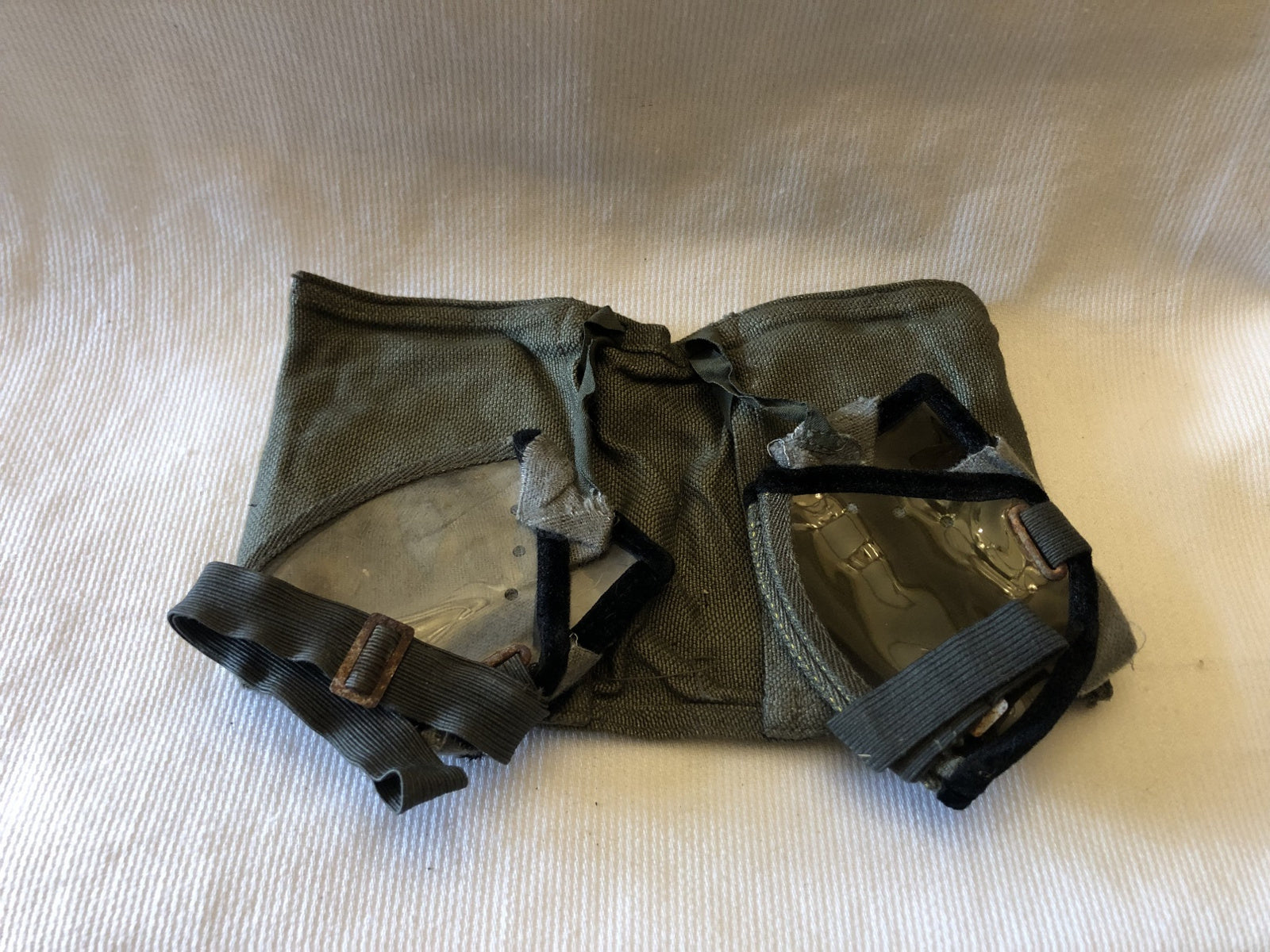 2 Wehrmacht stofbrillen in hoesje wo2 ( Augenschützer)