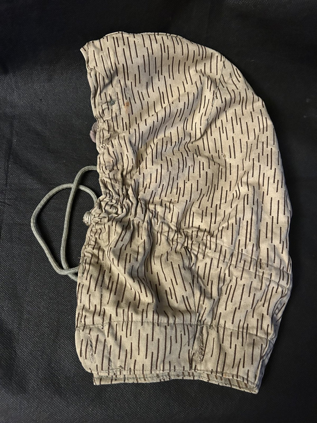 NVA 1ste type Strichtarn helm overtrek