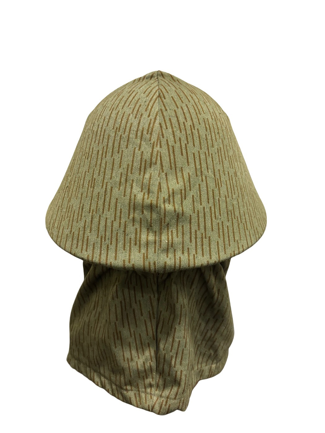 DDR NVA / Volkspolizei M56/66 helm met Strichtarn camouflagehoes & gezichtssluier