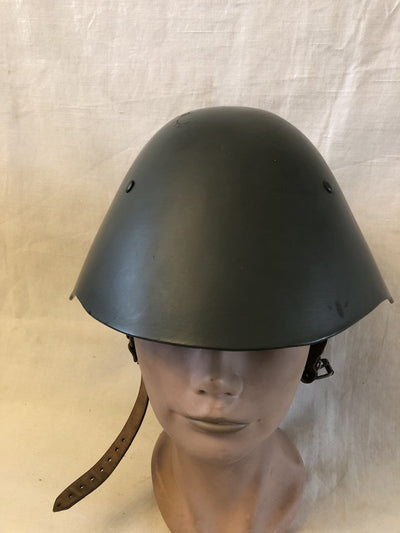 Casque de parade de l'ANV
