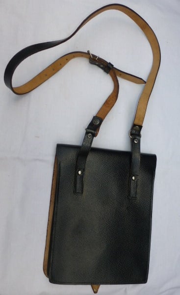 Zwart lederen kaartentas