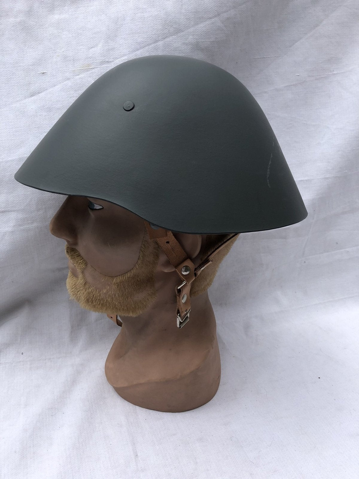 NVA Parade helm