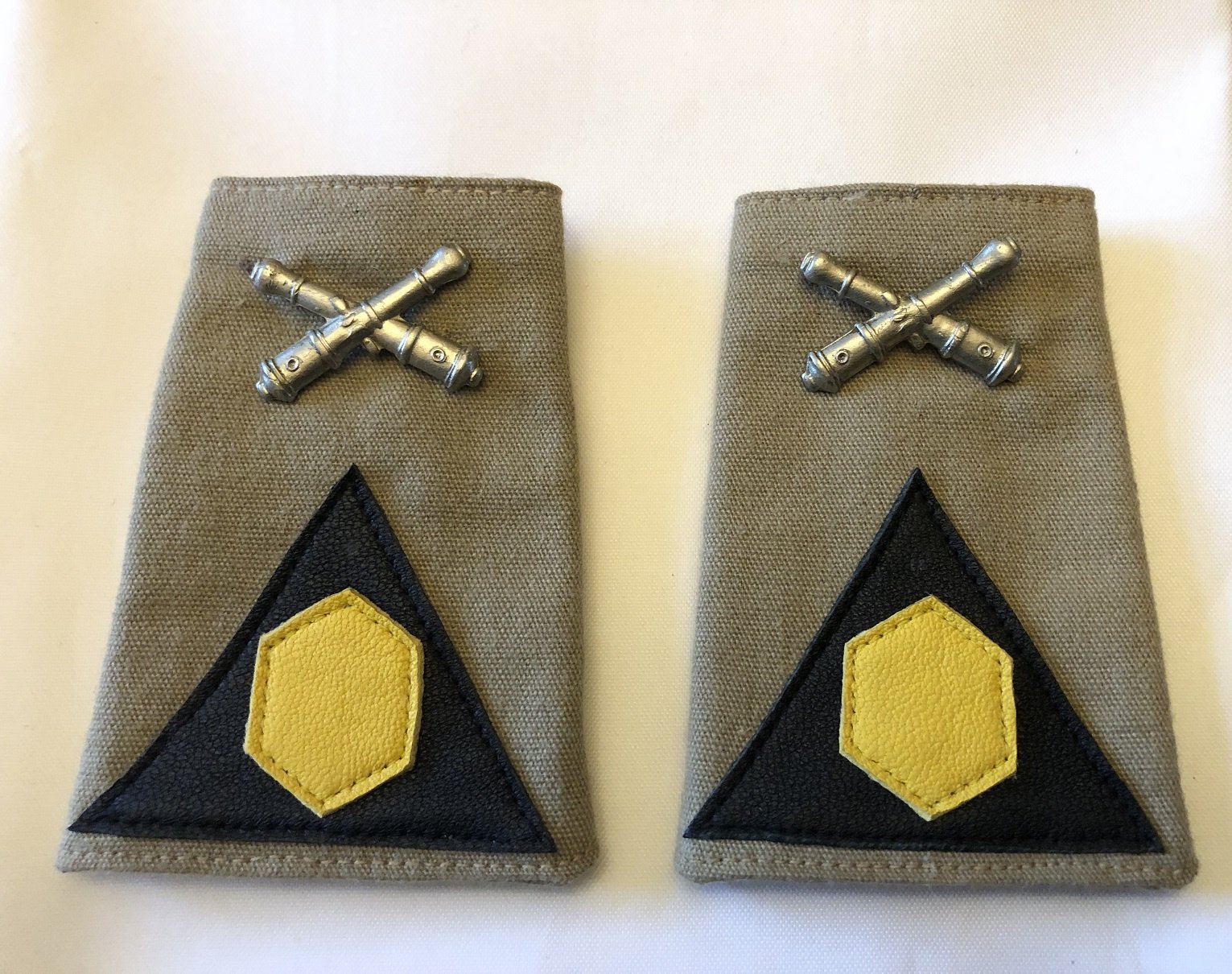 Schuifpassanten KNIL Korporaal Artillerie