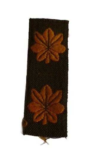 Paire d'insignes de grade des troupes de choc 1944