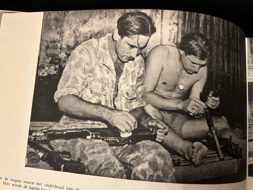 Boek Wij werden geroepen, 7 December Divisie