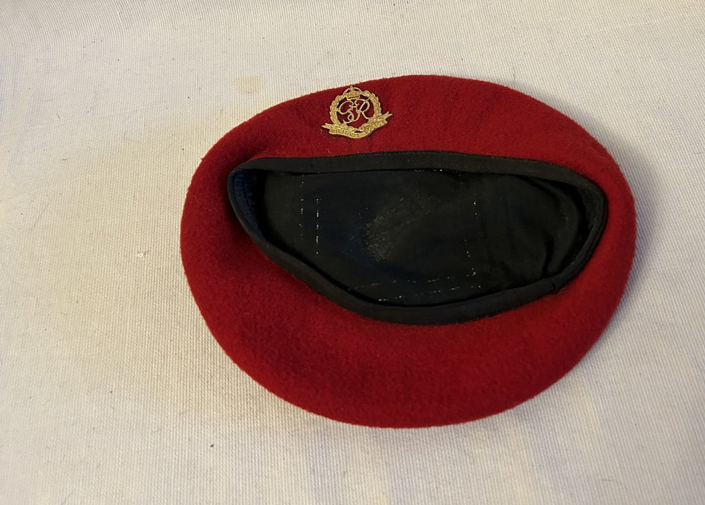 Engelse Militaire Politie baret