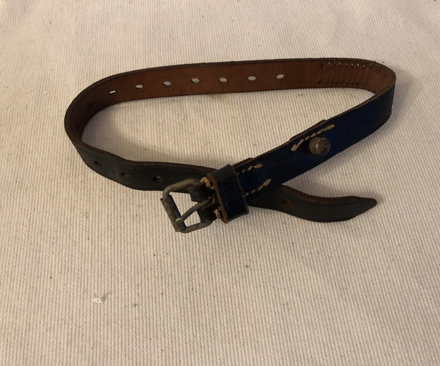 Zwart lederen mantelriempje wo2