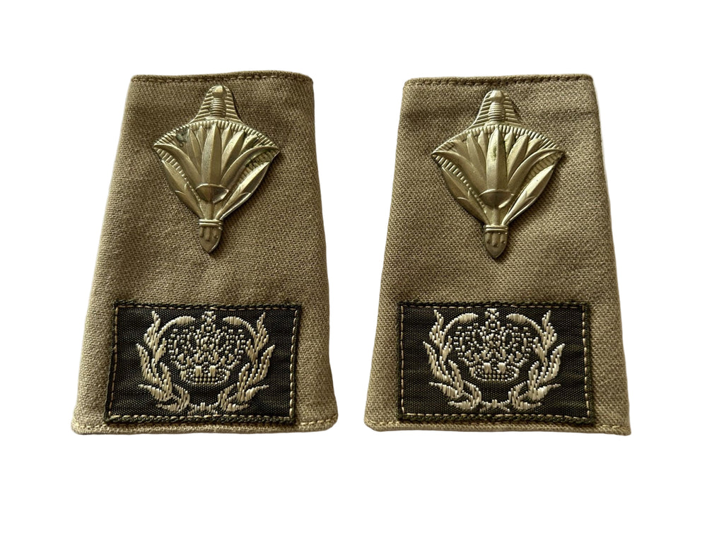 Schuifpassanten KL in Indie Sergeant Majoor Administratie