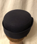 Dames hoedje Koninklijke Luchtmacht onder Officier