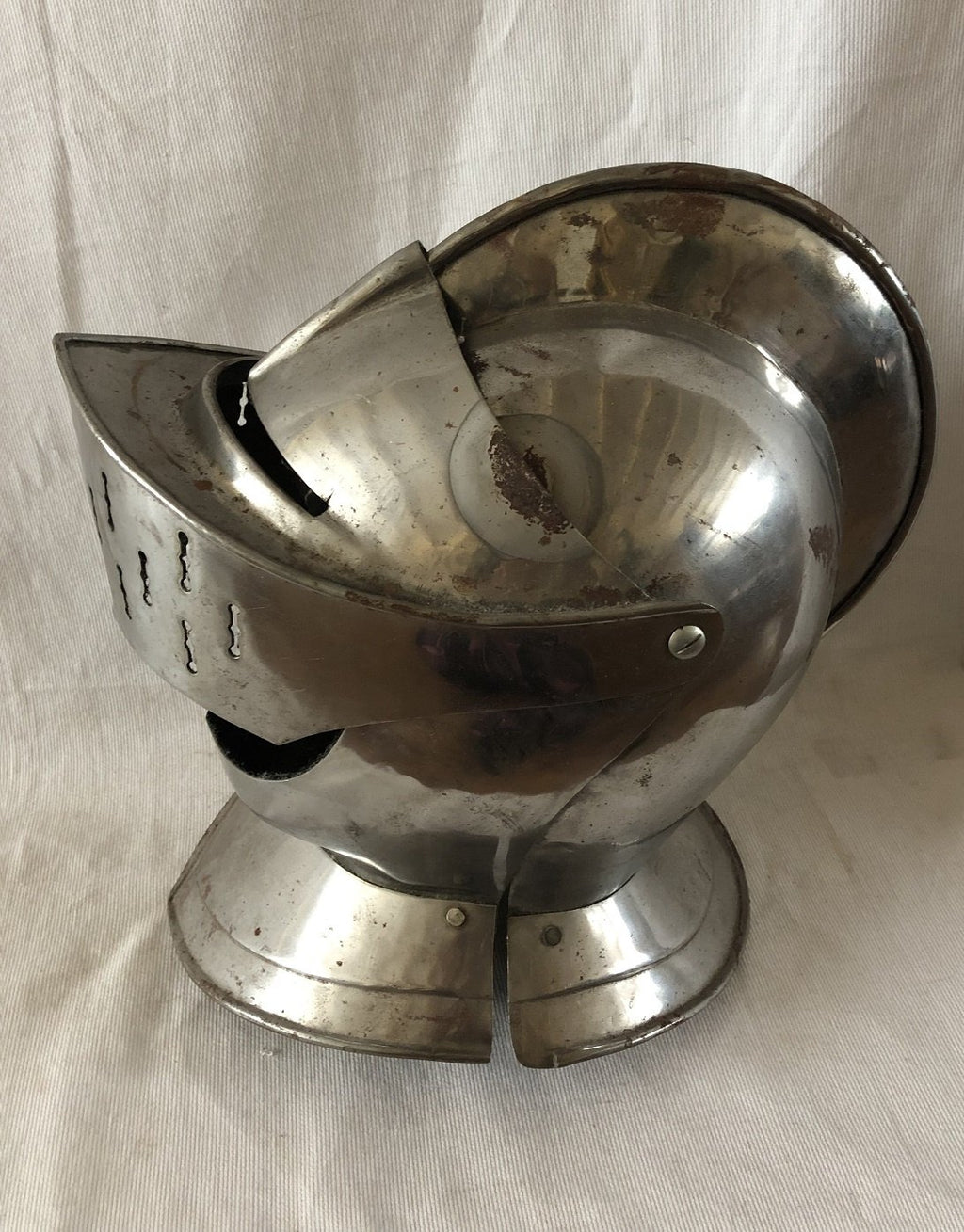 Helm Ridder Vintage ridderhelm / burgonet jaren 50 – Hasenbos Militaria