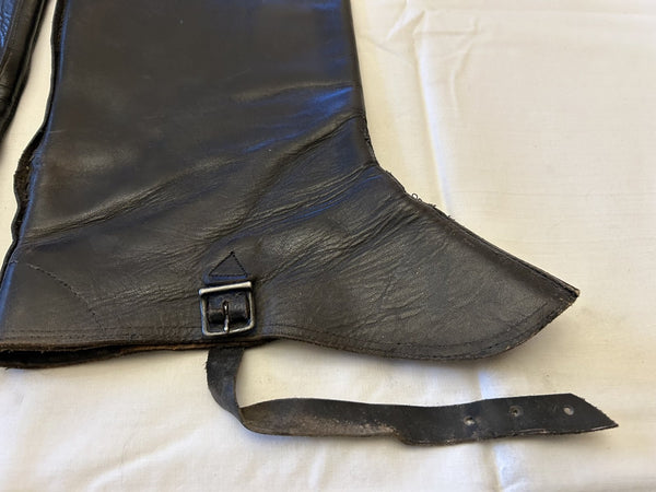 Jambières en cuir noir 1943 hover image