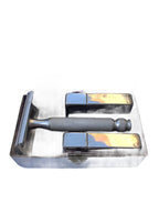 Gilette Scheerkrabber +metalen opbergdoos