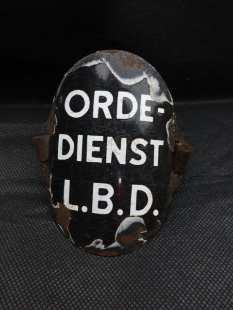 Emaille mouwschildje L.B.D.