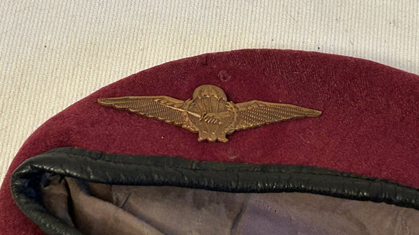 Para baret hover image