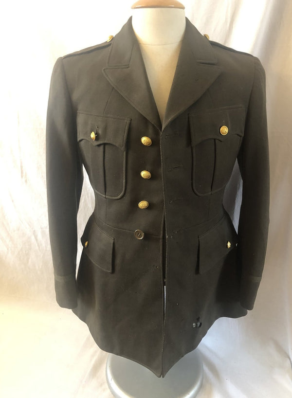 Tenue de service d'officier de l'armée américaine 1942 hover image