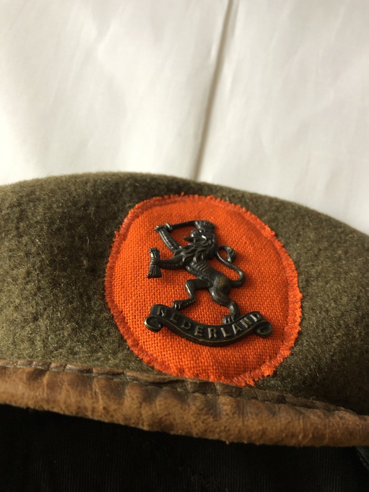 Officiers baret eind 40er jaren