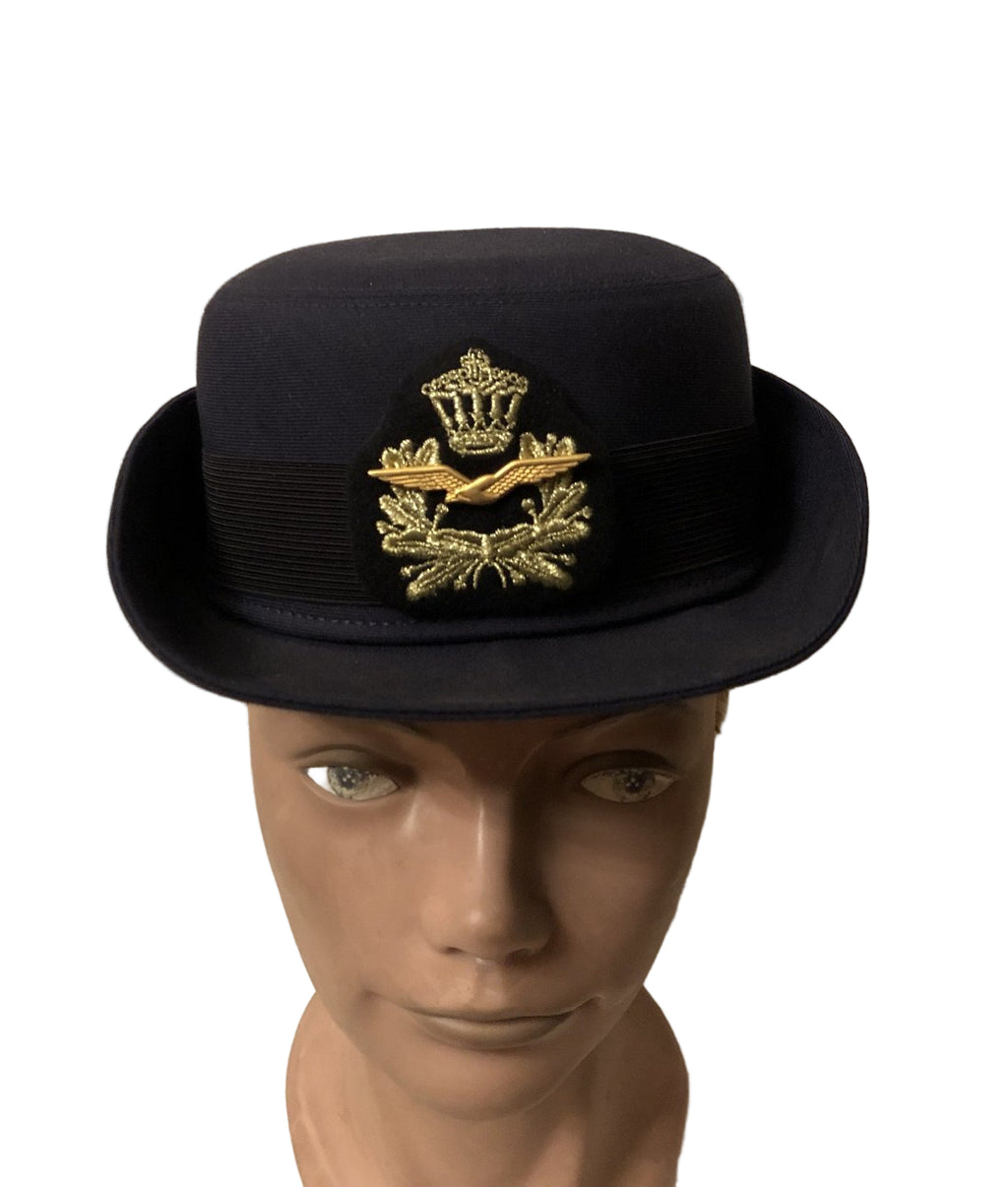 Dames hoedje Koninklijke Luchtmacht onder Officier
