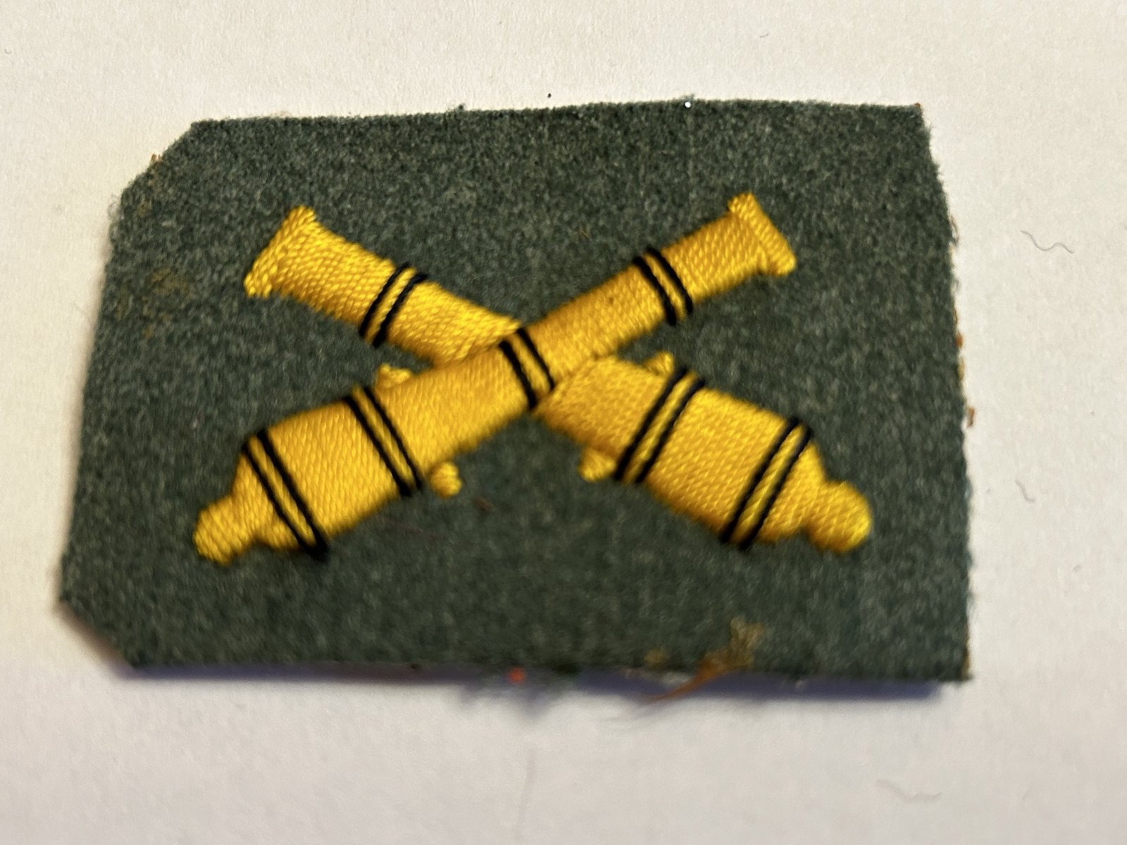 1 Kraagembleem Artillerie voor 1940 ( gladde stof)