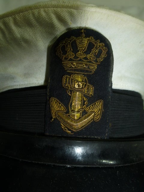 Navy cap old model emblem hover image
