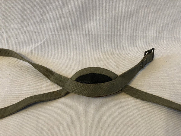 Engels model webbing riemenstel hover image