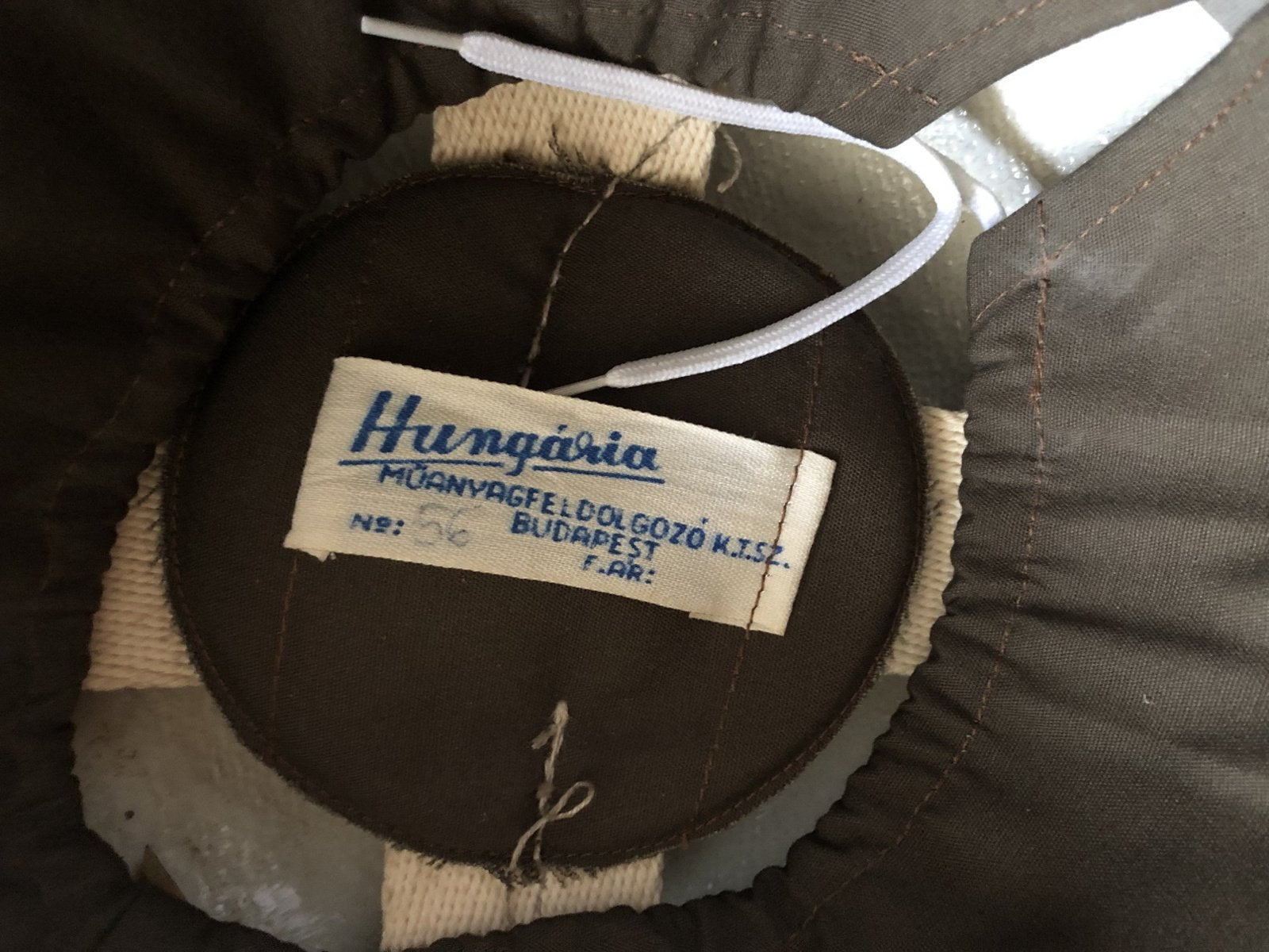 Hongaarse Politie helm  M50M