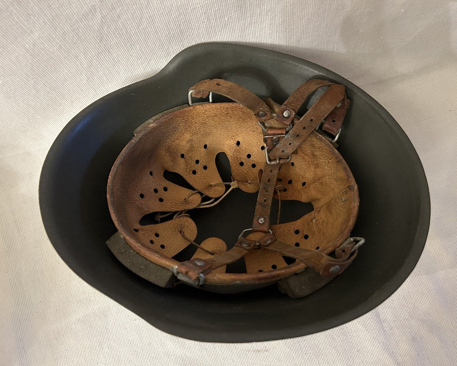 NVA  stahlhelm  1ste type