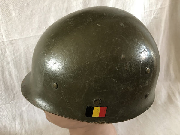 Liner met bruin lederen kinriem hover image