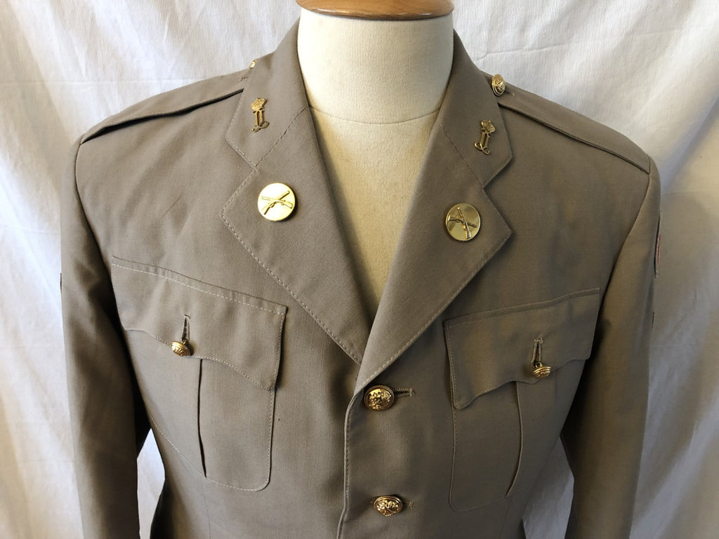 Luxemburg militaire  tuniek jaren 60-70