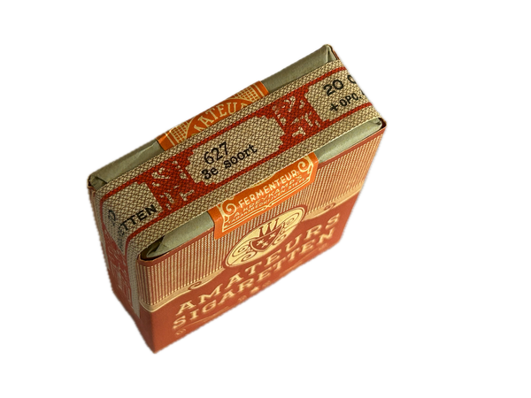 Cigarettes amateurs hollandaises de la Seconde Guerre mondiale hover image