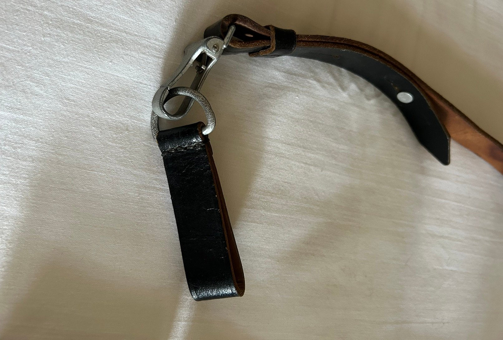 Zwart lederen HJ kruisriem wo2