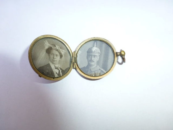 Médaillon allemand de la Première Guerre mondiale hover image