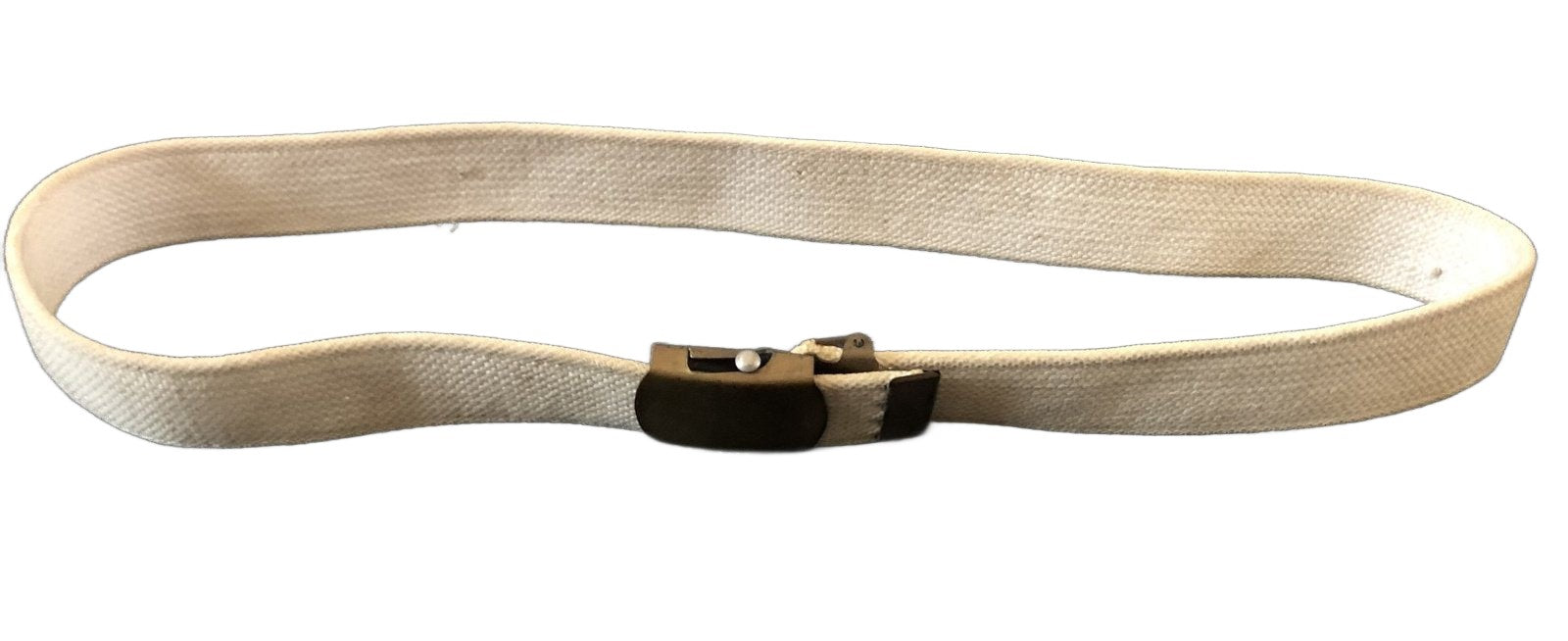 Broekriem gedragen in Ned-Indie