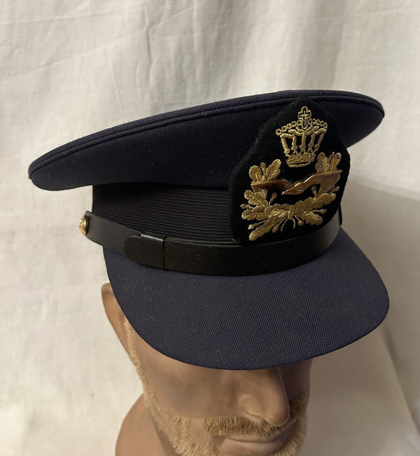 KLU pet onder Officier hover image